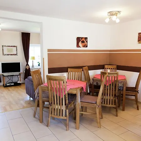 Warm In Eifel With Terrace Neuheilenbach