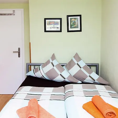 Warm In Eifel With Terrace Apartamento Neuheilenbach