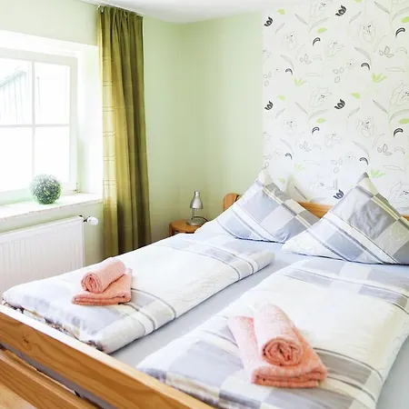 Warm In Eifel With Terrace Apartamento